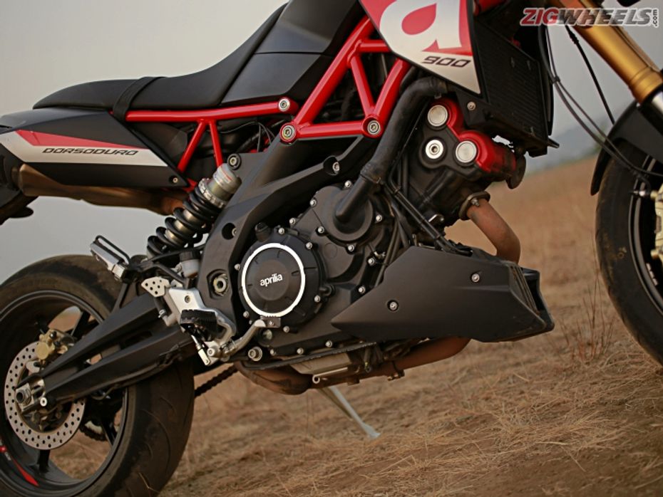 Ducati Hypermotard 950 Vs Aprilia Dorsoduro 90