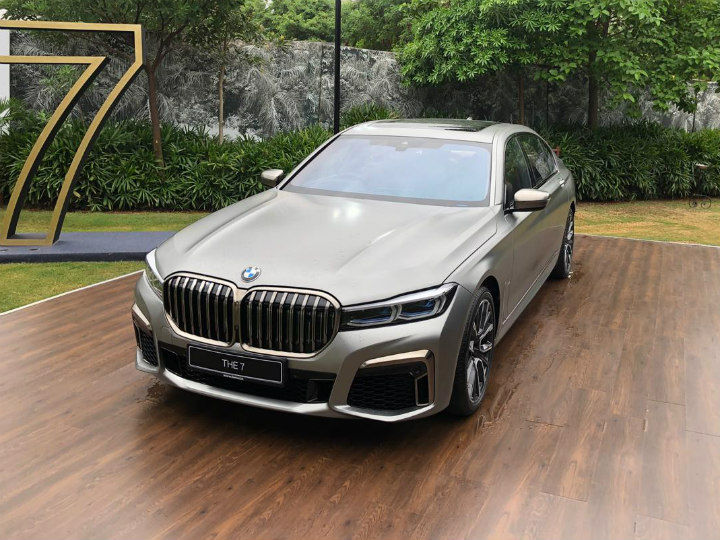 The 2023 BMW 7 series came up with new features for the ambient lighti... |  TikTok