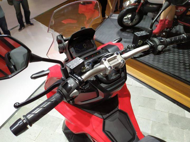 Honda ADV 150: Picture Gallery | BikeDekho