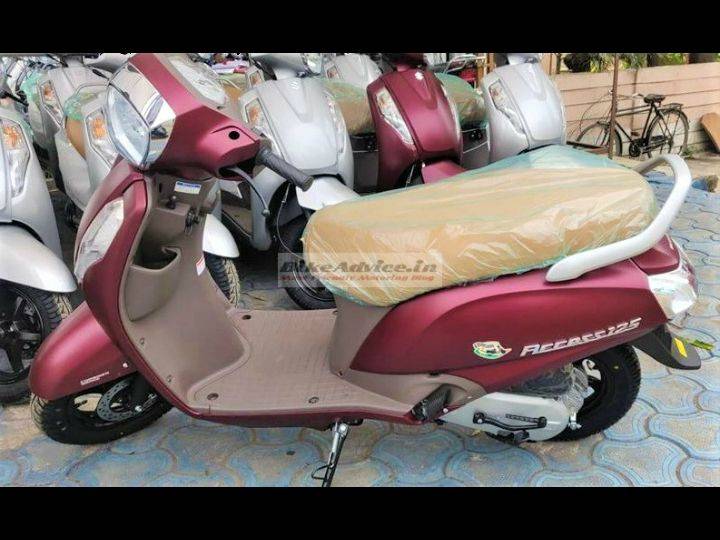 Suzuki Access 125 Matte red colour