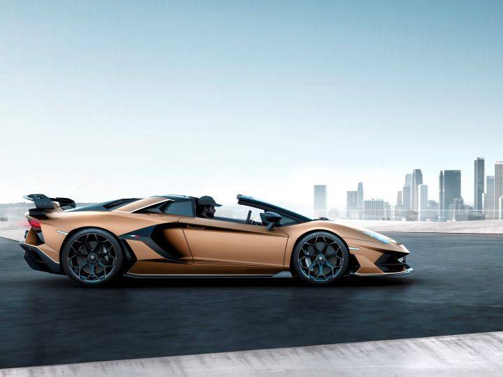 Lamborghini Aventador SVJ Roadster