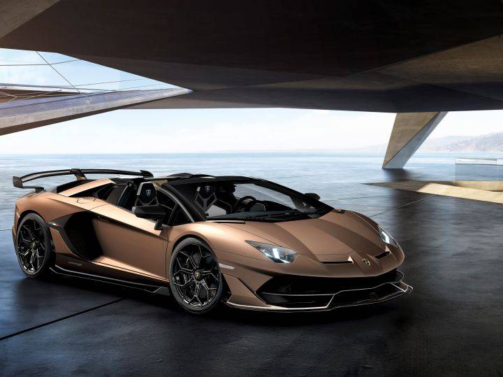 Lamborghini Aventador SVJ Roadster