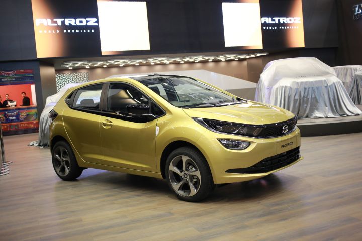 Tata Altroz ICE Vs Altroz EV Tata Altroz ICE Vs Altroz EV