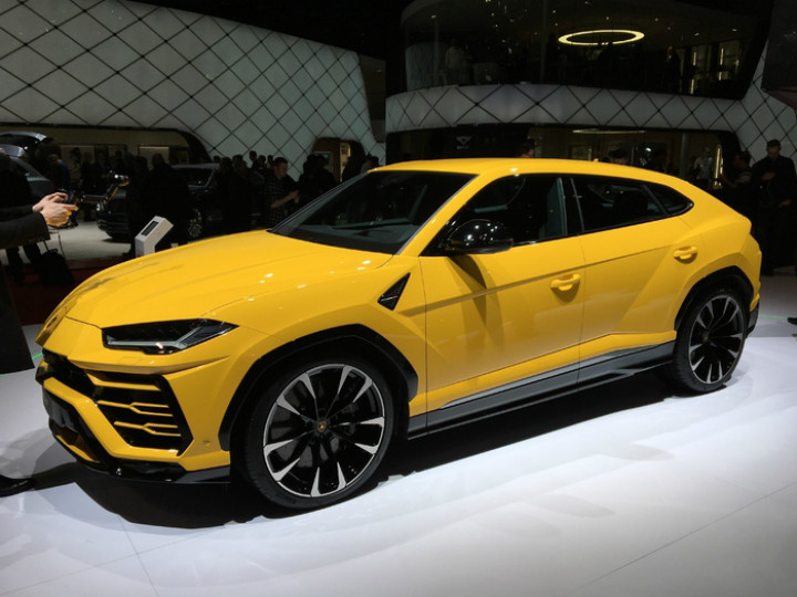 Automobili Reaches New Heights Thanks To Urus! ZigWheels