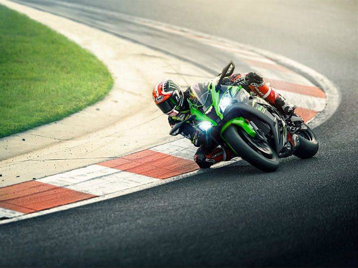 2019 Ninja ZX 10R cornering