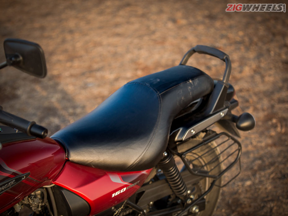 Avenger 160 review seat