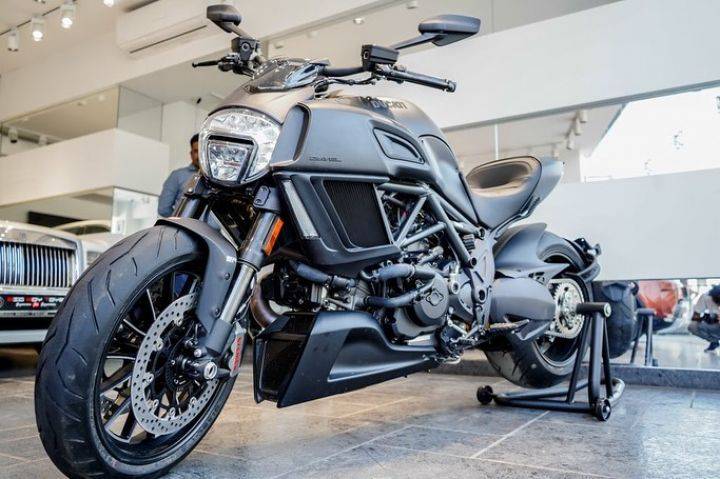 Ducati Diavel BBT front