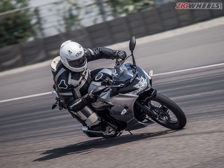 2019 Suzuki Gixxer SF review 2019 Suzuki Gixxer SF review