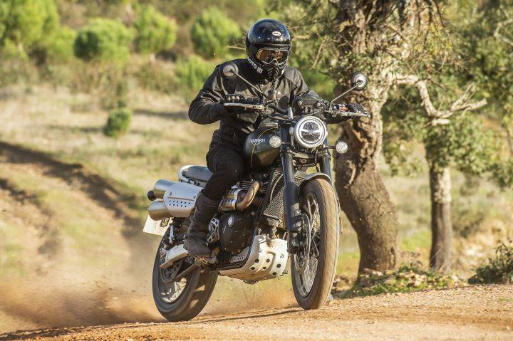 Family Feud: Triumph Scrambler 1200 XC vs Tiger 800 XCx