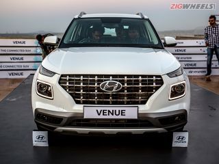 Hyundai Venue Crosses 20,000 Bookings! Turbo Petrol in Demand - ZigWheels