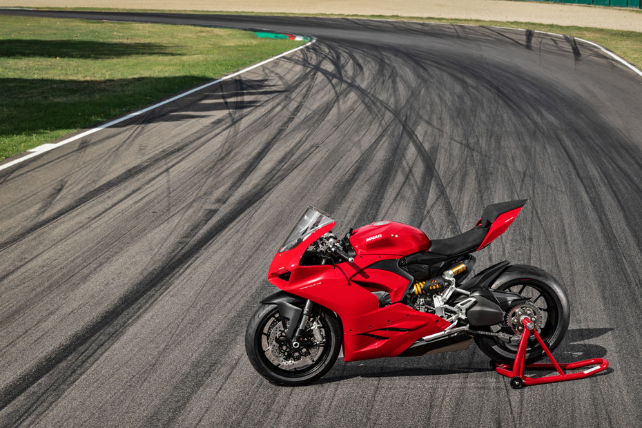 Ducati Panigale V2 First Ride Review