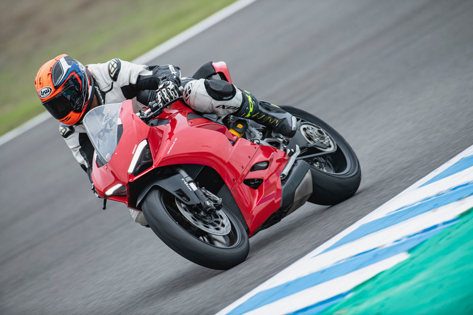 Ducati Panigale V2 First Ride Review