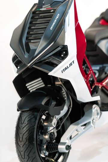 2020 Italjet Dragster Image Gallery