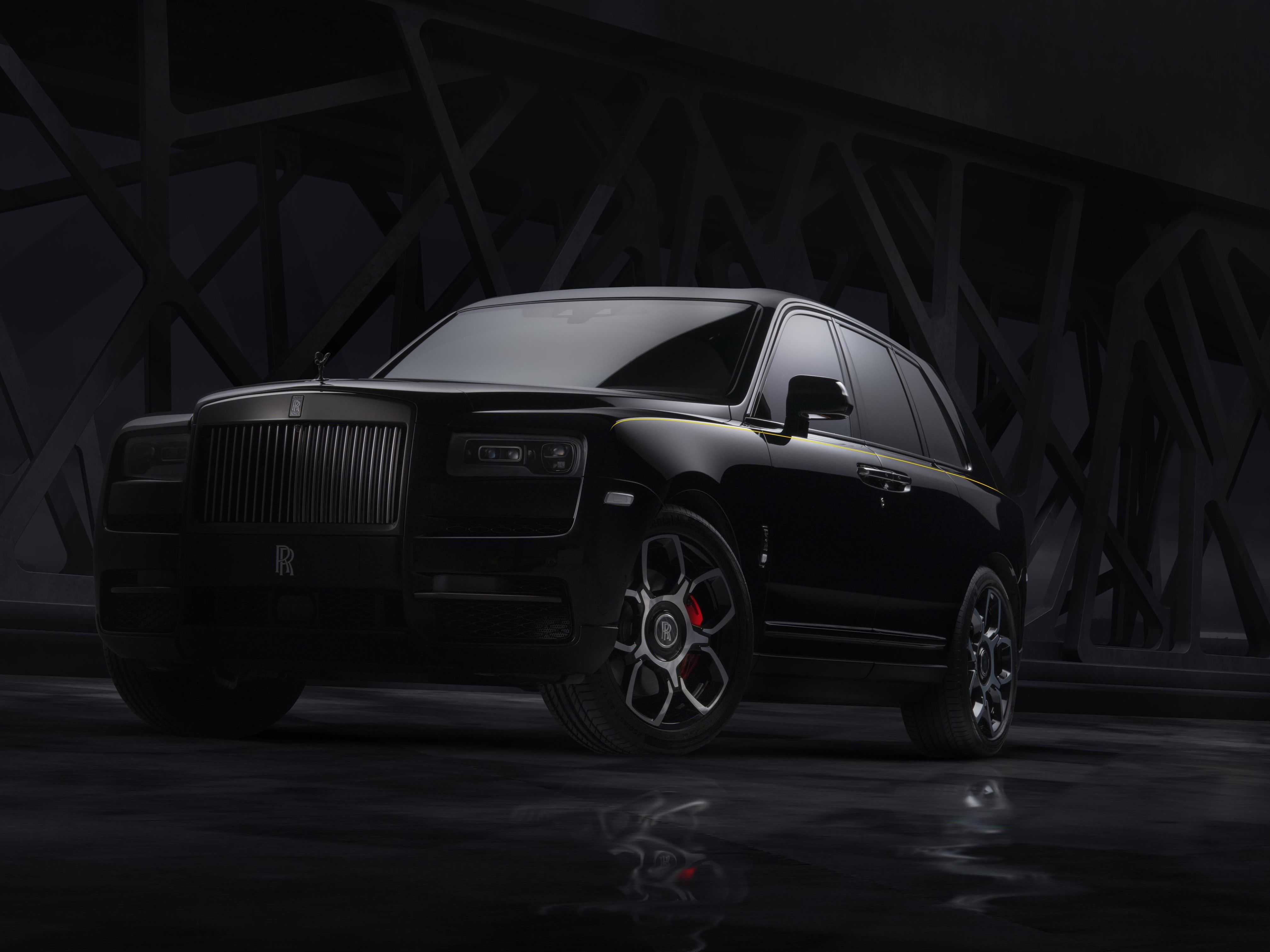 RollsRoyce Cullinan Black Badge Luxury SUV Revealed ZigWheels