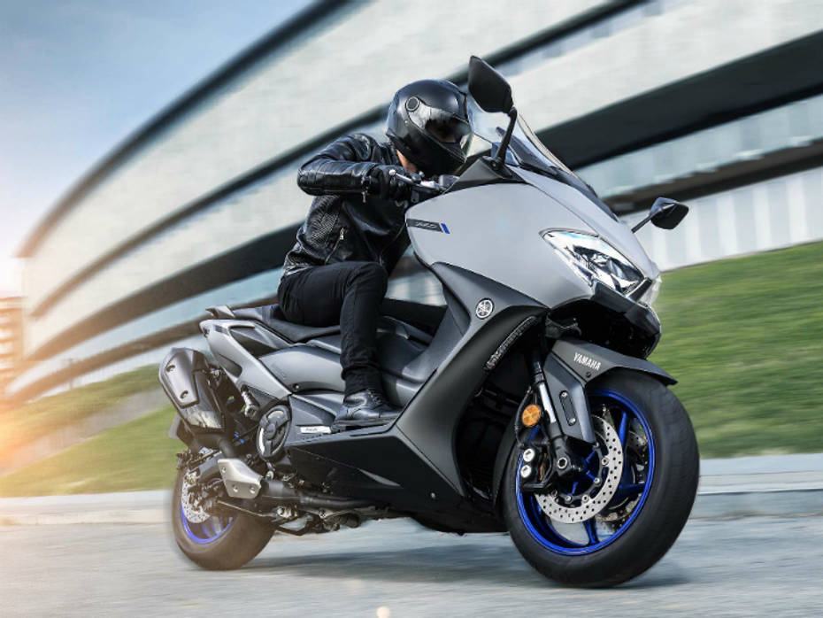 Yamaha TMAX 560 Maxi-Scooter Unveiled