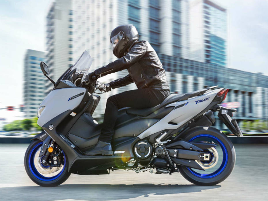 Yamaha TMAX 560 Maxi-Scooter Unveiled