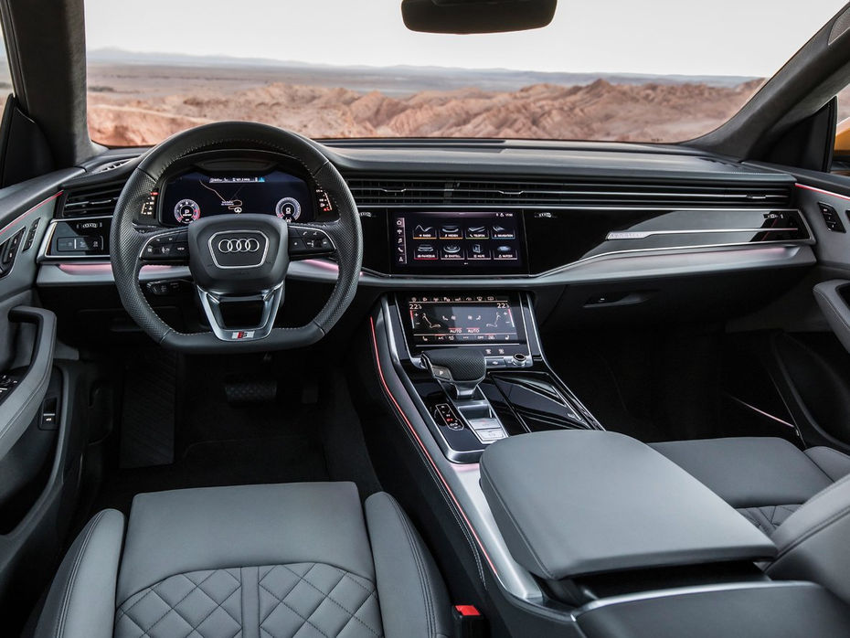 ZW-Audi-Q8_interior