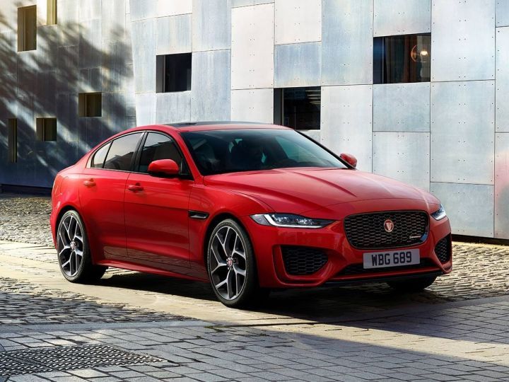 Jaguar Will Unveil The Facelifted Xe Sedan In India On