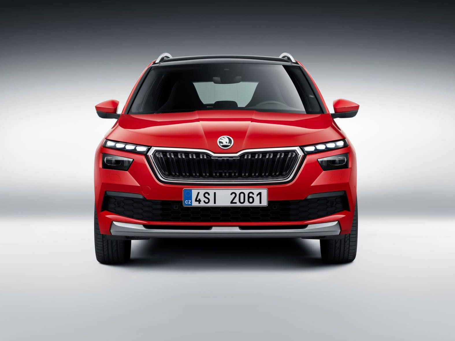 Skoda Kamiq vs Skoda Karoq - Which Remarkable Crossover to Choose?