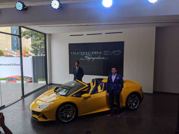 Lamborghini Huracan Evo Spyder Launched In India At Rs 4 ...