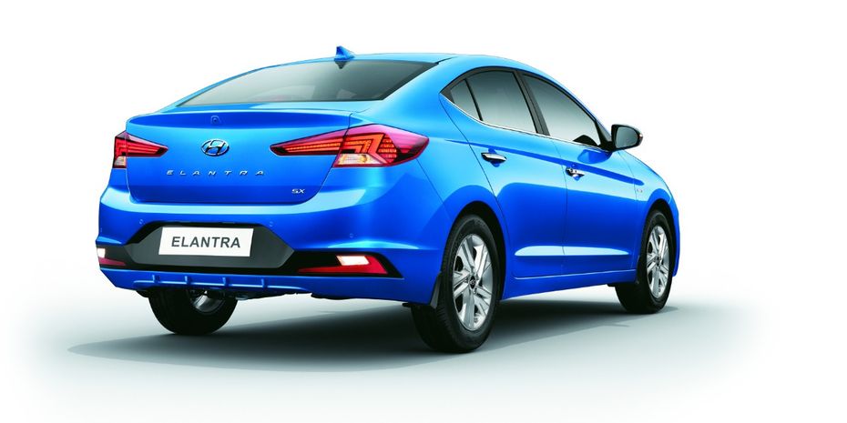 New Hyundai Elantra: 5 Things To Know glimpse
