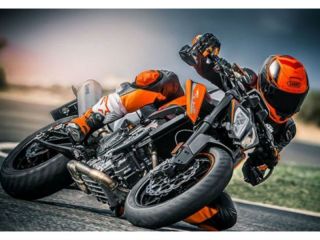 KTM 790 Duke Vs Triumph Street Triple 