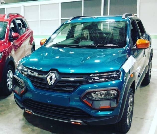 Upcoming Renault Kwid Facelift Interiors Spied