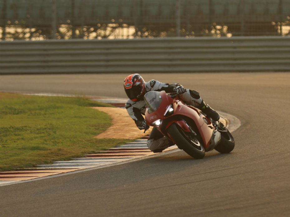PowerDrift Shumi Column: Ducati Panigale V4 S - Tale Of Performance
