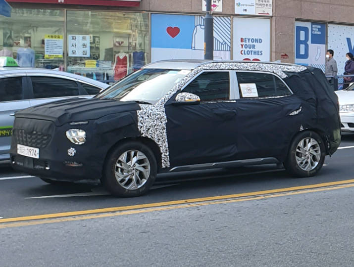 Hyundai Creta 7-seater (Alcazar) Interior Spotted - ZigWheels