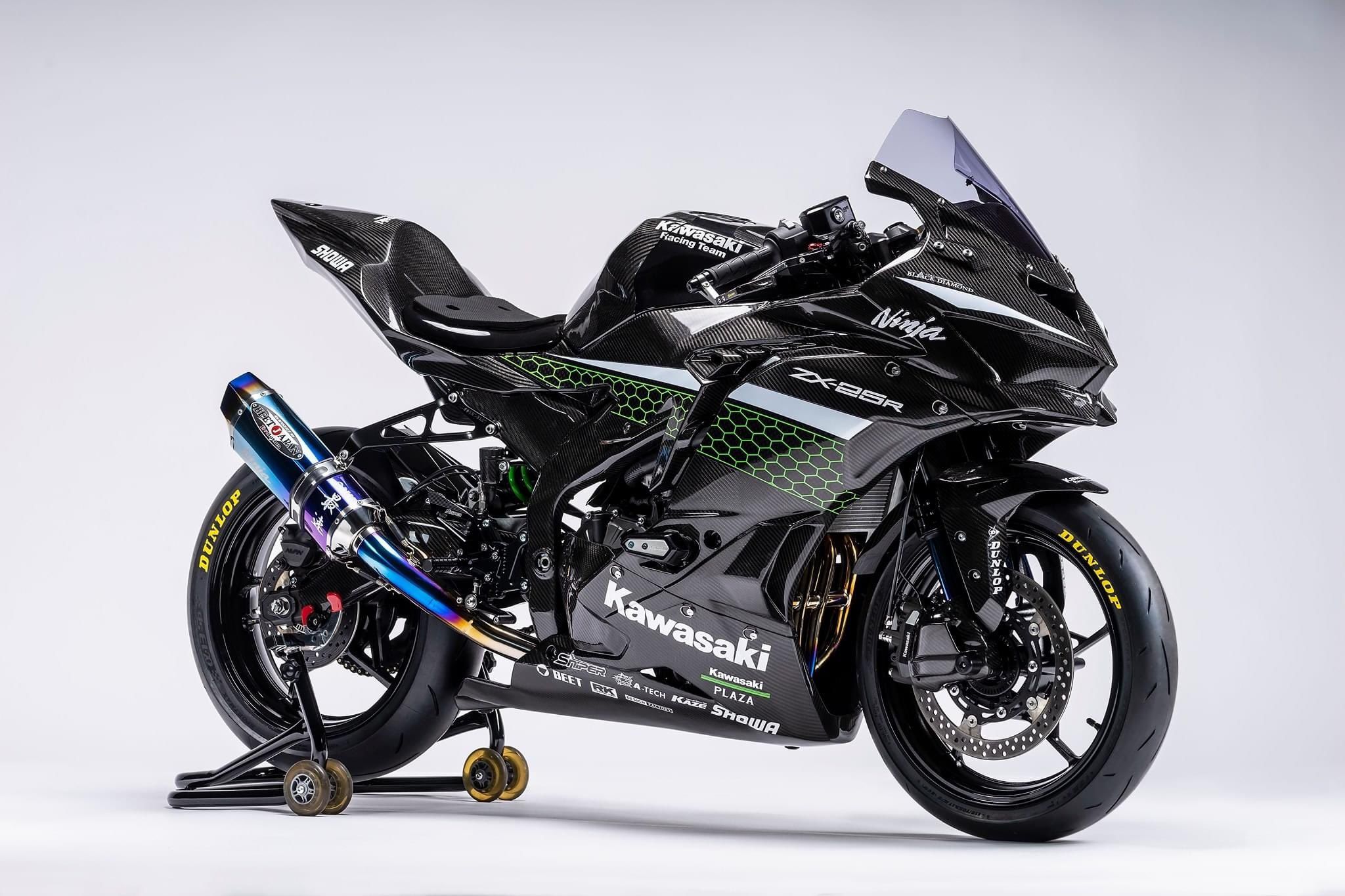 Kawasaki Ninja Zx 25r Race Spec Bike Unveiled Zigwheels
