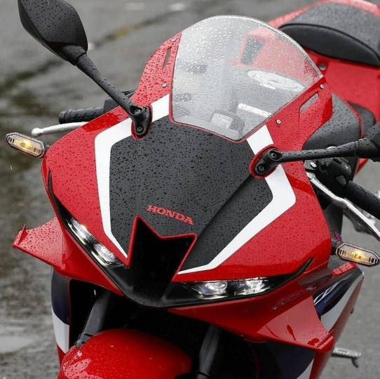 CBR600RR spied headlamp