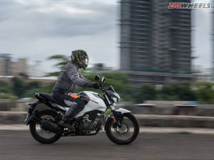 Hero Xtreme 160r Vs Tvs Apache 160 4v Compare Prices Specs Features