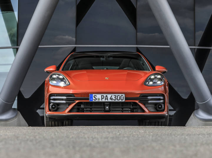 ZW-New-Panamera-5