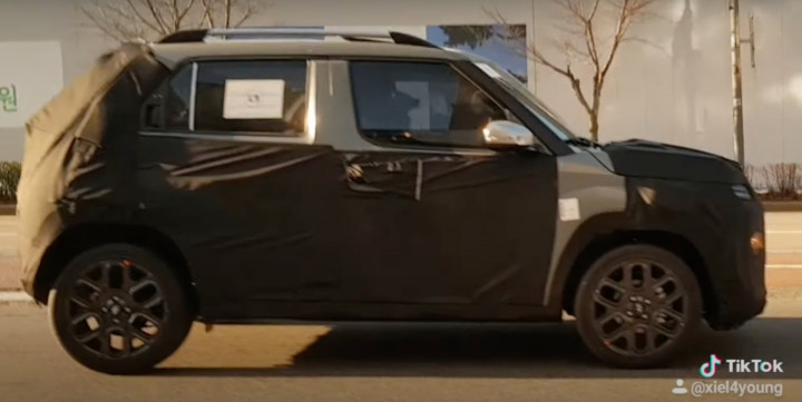 ZW-Hyundai-Micro-SUV-Side