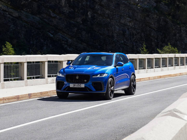 ZW-Jaguar-F-PACE-SVR-5