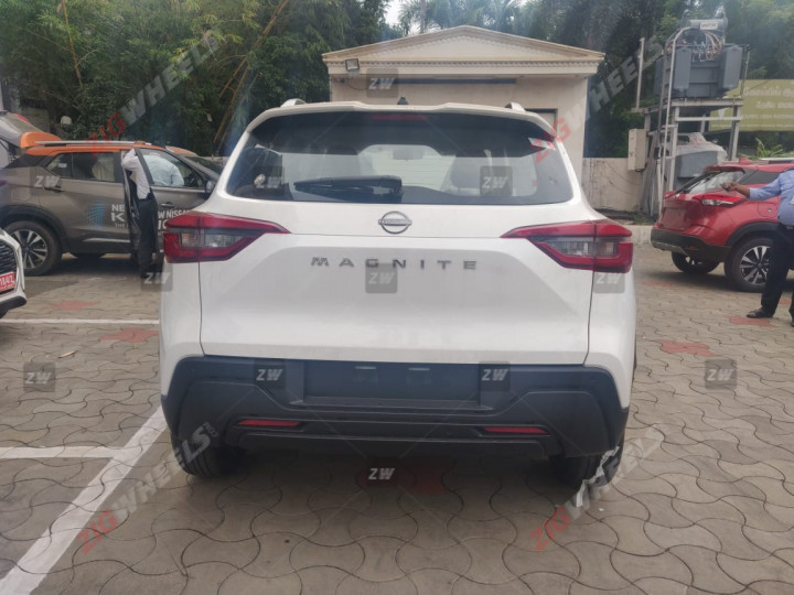 ZW-Nissan-Magnite-XE-5