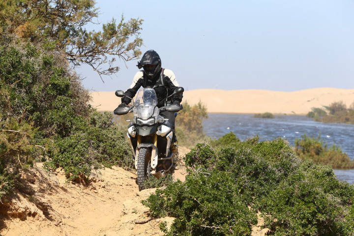 2020 Triumph Tiger 900 Rally Pro Adventure Test Review