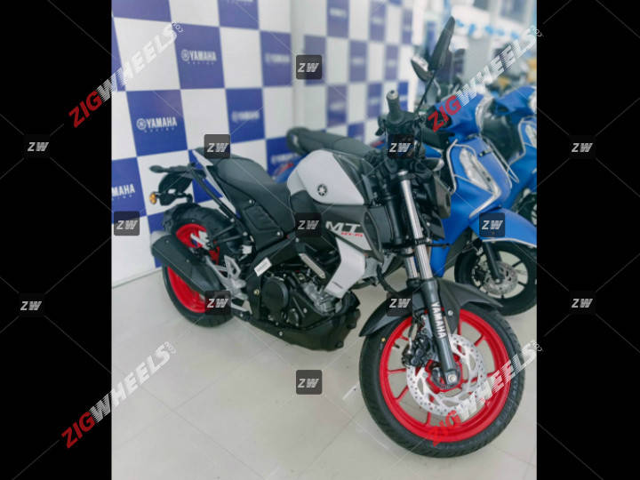 Yamaha MT15 BS6 Reaches Dealerships