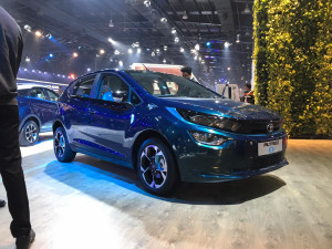 Tata Altroz Ev Price Launch Date 2021 Interior Images News Specs Zigwheels