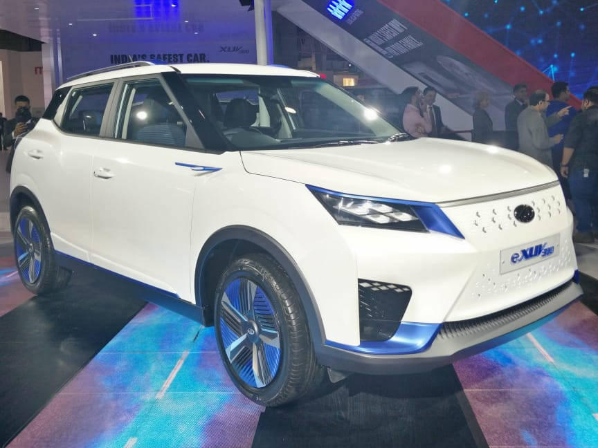 Xuv300 electric deals car