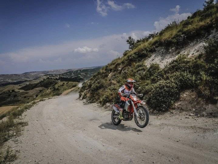 Another Indian Rider Heads To The Dakar Rally And Fabio Aces MotoGP ...