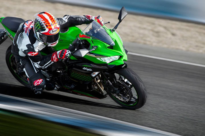 Kawasaki Ninja ZX-25R: Image Gallery - ZigWheels