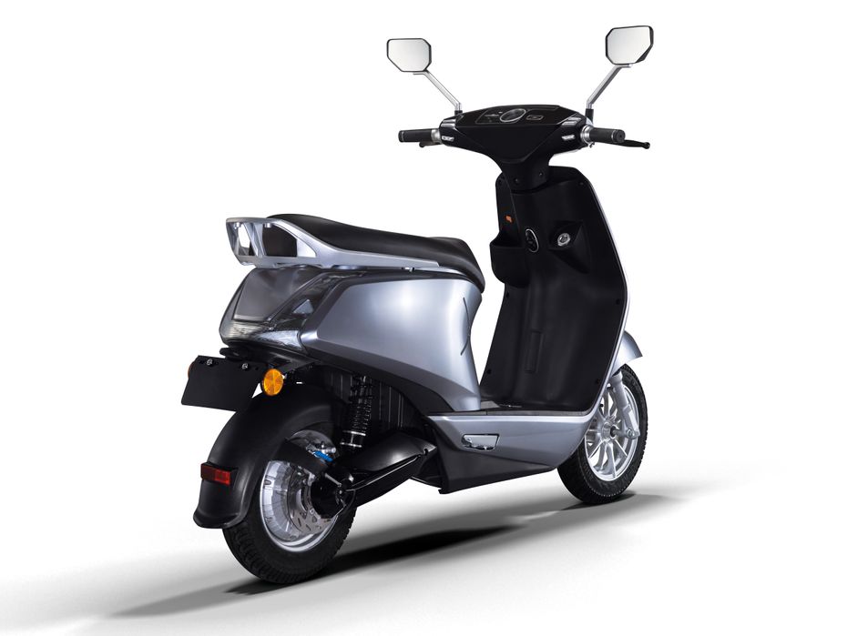 BGAUSS A2 and B8 electric scooters