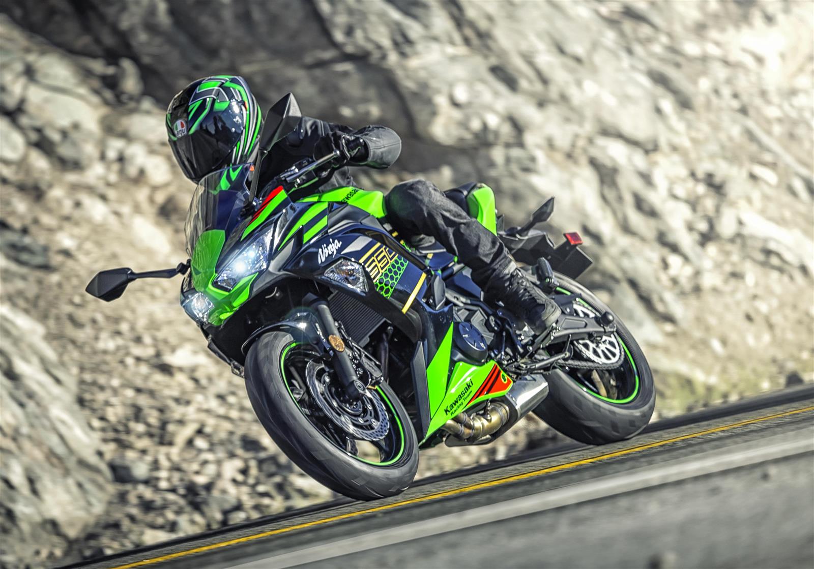 Kawasaki Ninja ZX-25R: Same Price, Other Options - ZigWheels