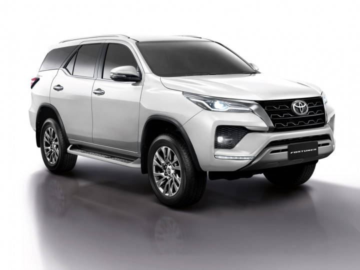 toyota fortuner ภายใน 17025