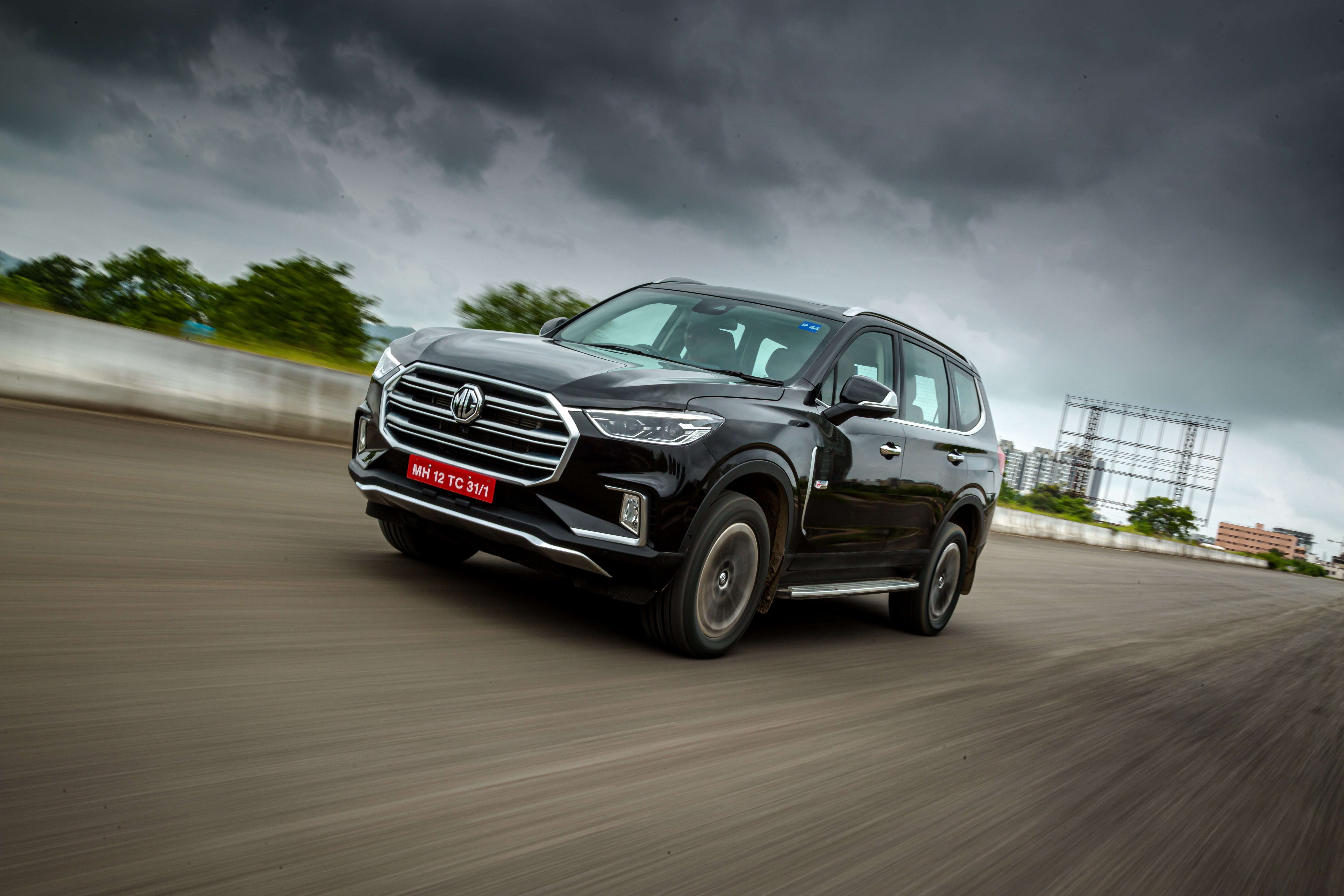 MG Gloster SUV Prices Hiked; Now Starts At Rs 29.98 Lakh ZigWheels