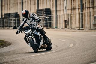 Here Are Some Interesting Details Of The New S 1000 R Here Are Some Interesting Details Of The New S 1000 R