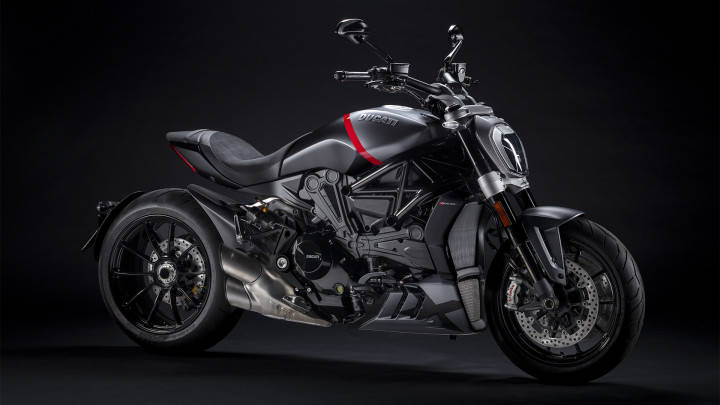 XDiavel Black Star