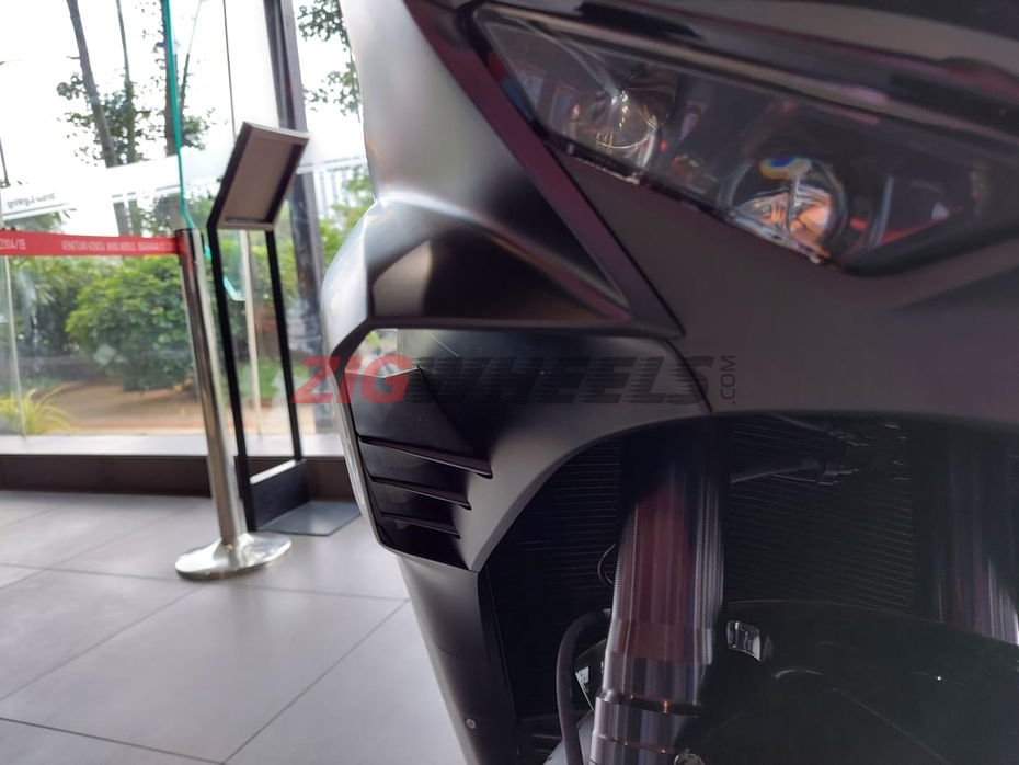 Honda CBR1000RR-R Fireblade Reaches Dealerships
