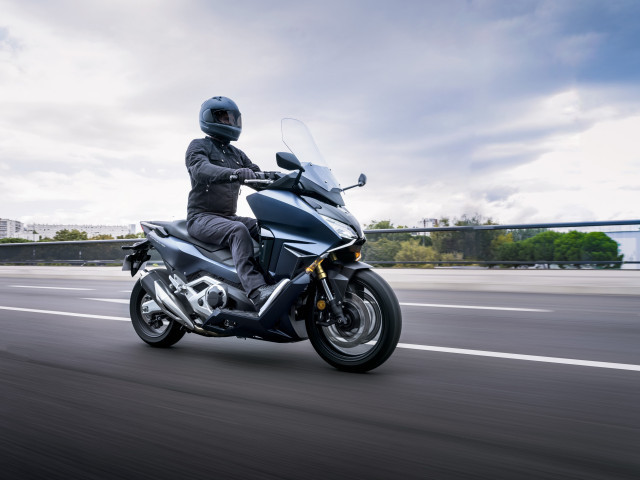 Honda Forza 750 Maxi-scooter Breaks Cover, India Arrival Unlikely -  ZigWheels